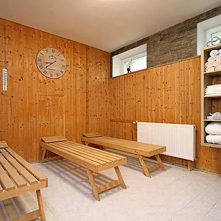 Horsky Montana فندق 3*